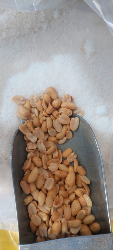 کره بادام زمینی ونارگیل. وبادام زمینی و شکلات
